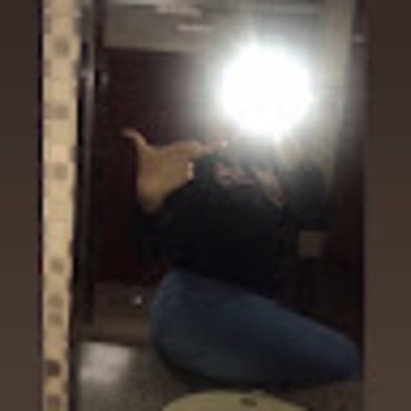 Meet your Posher, Prettyluhlily - Picture 1 of 1